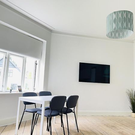 Aday - City Central Mansion - 1 Bedroom Apartment With Garden Aalborg Eksteriør billede