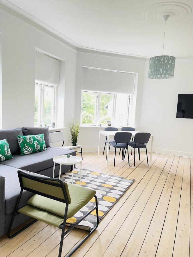 Aday - City Central Mansion - 1 Bedroom Apartment With Garden Aalborg Eksteriør billede