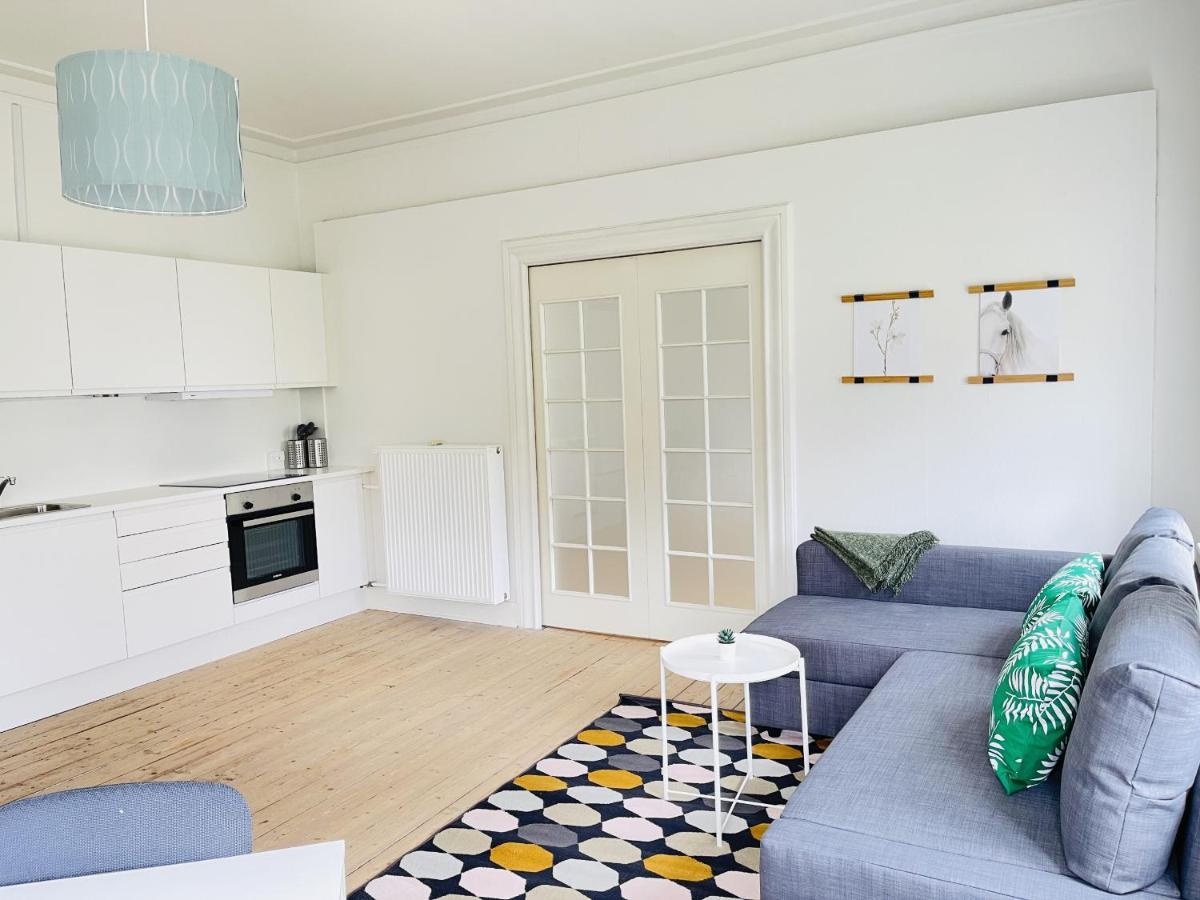 Aday - City Central Mansion - 1 Bedroom Apartment With Garden Aalborg Eksteriør billede